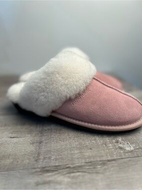 Nuknuuk Pink Shearling Lined Slippers • Women’s 9
